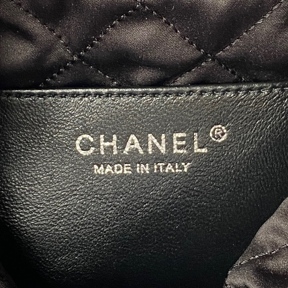 CHANEL 24S Hobo 22 Bag 20cm Black Aged Lambskin
