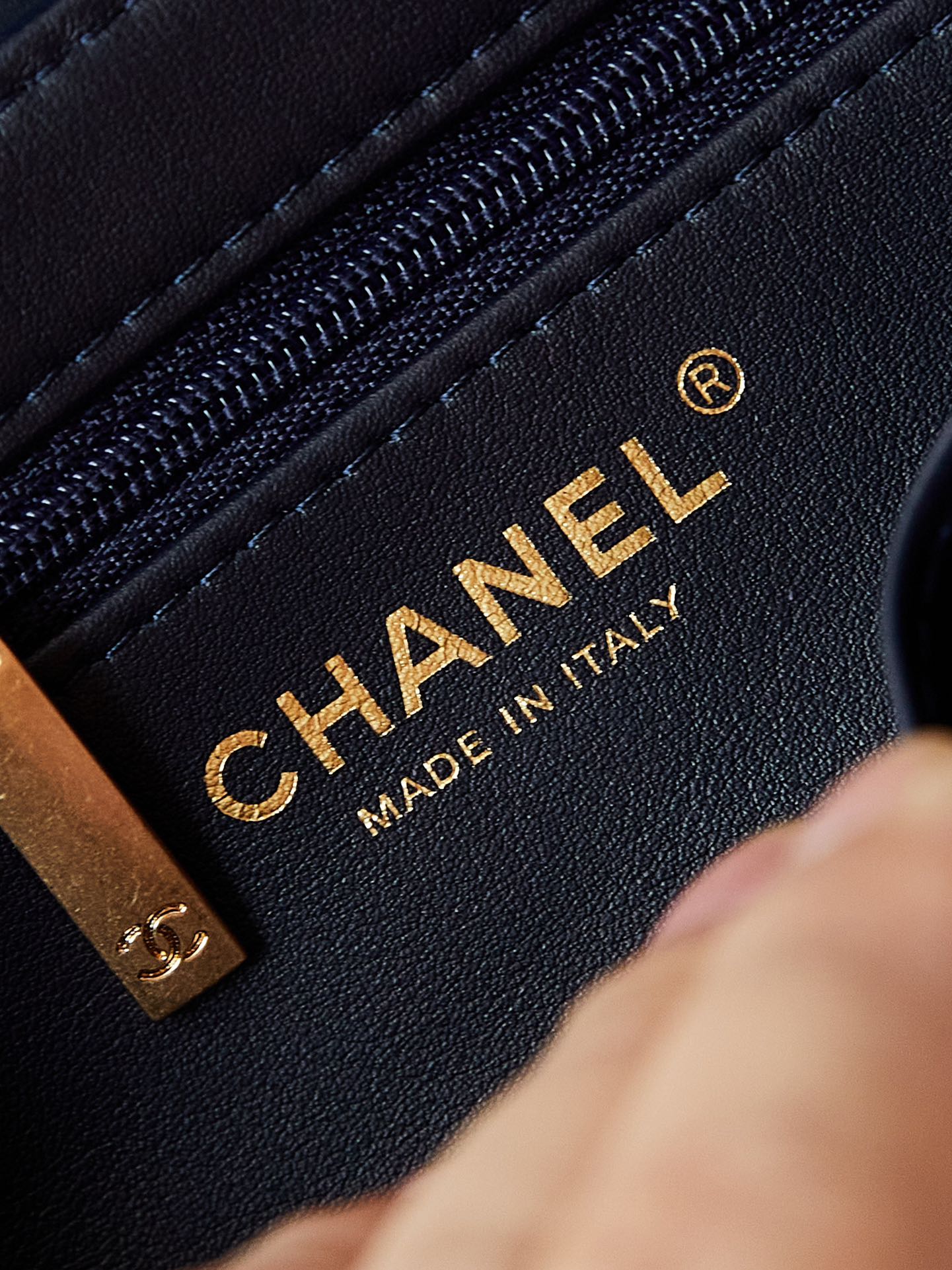 CHANEL 24a nano 19cm kelly shopper bag navy blue lambskin