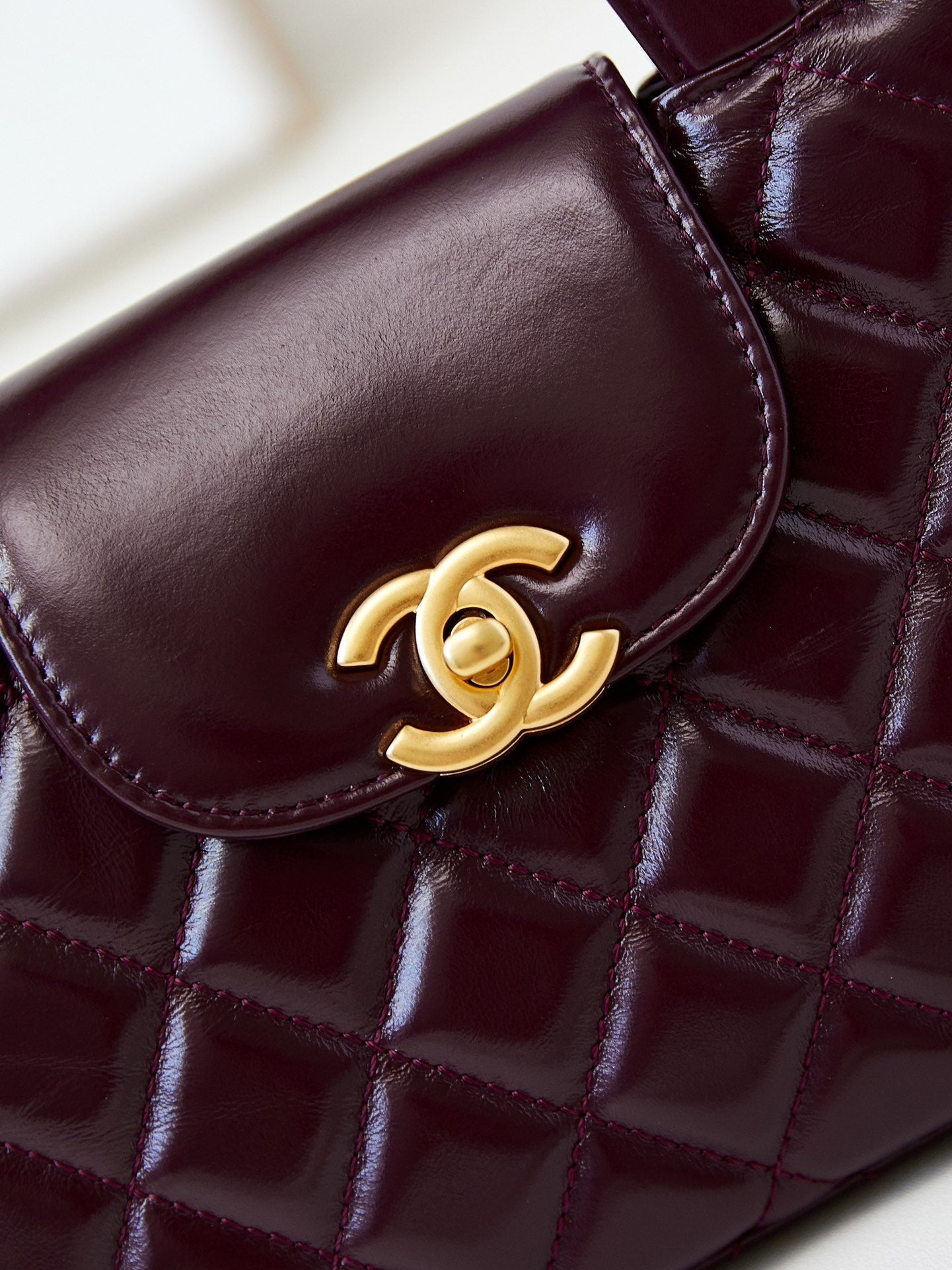 CHANEL 24a nano 19cm kelly shopper bag cherry red lambskin