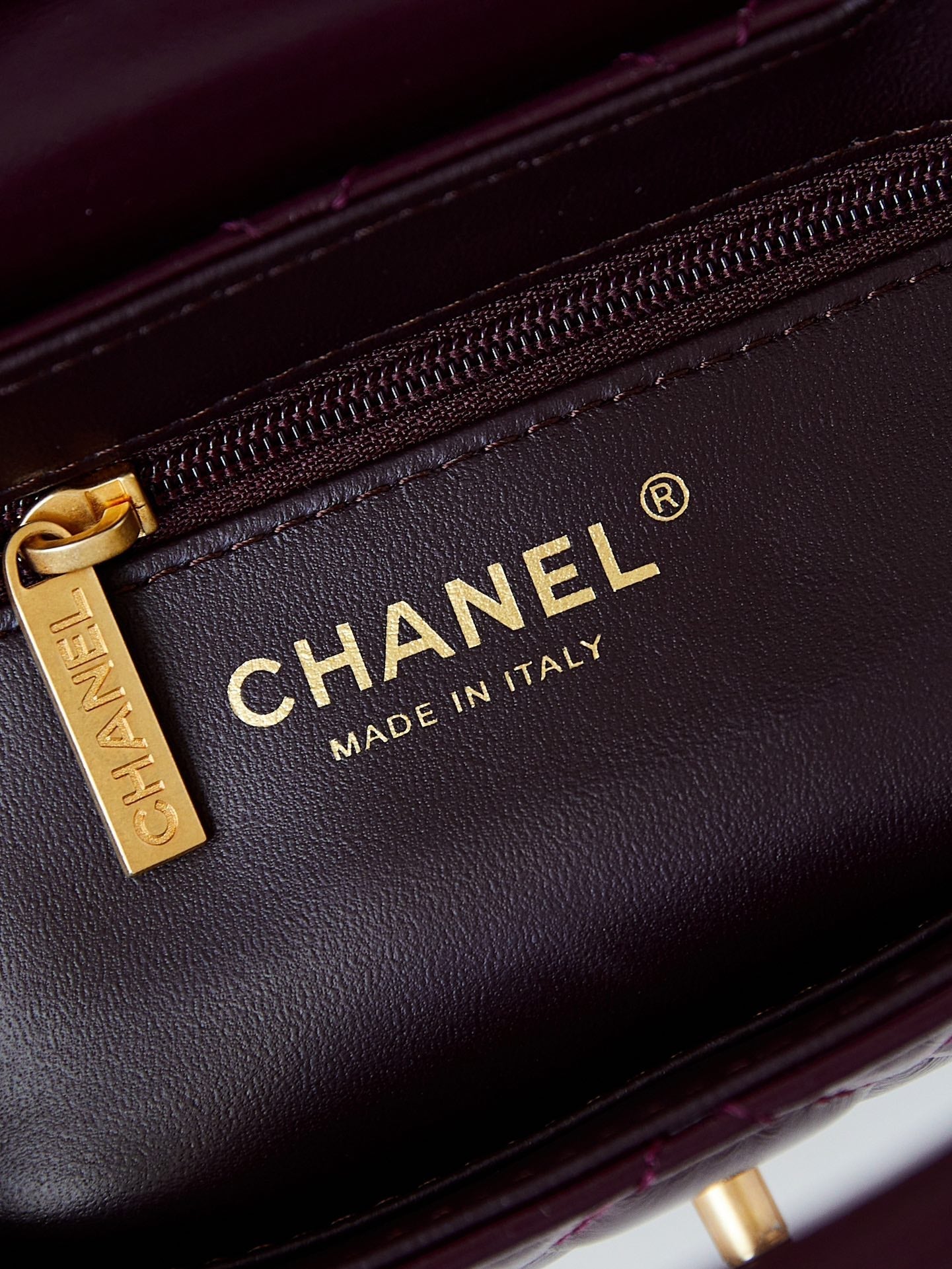 CHANEL 24a nano 19cm kelly shopper bag cherry red lambskin