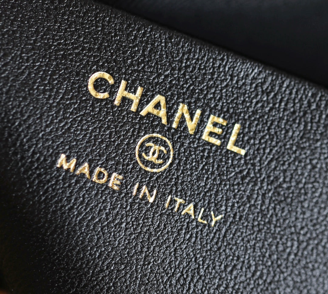 CHANEL 24B Cluth With Chain Black Lambskin Gold Hardware