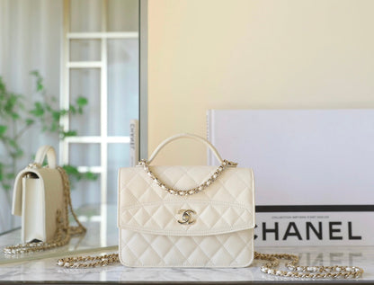 CHANEL 25C Top Handle 18cm Cream Grained Calfskin