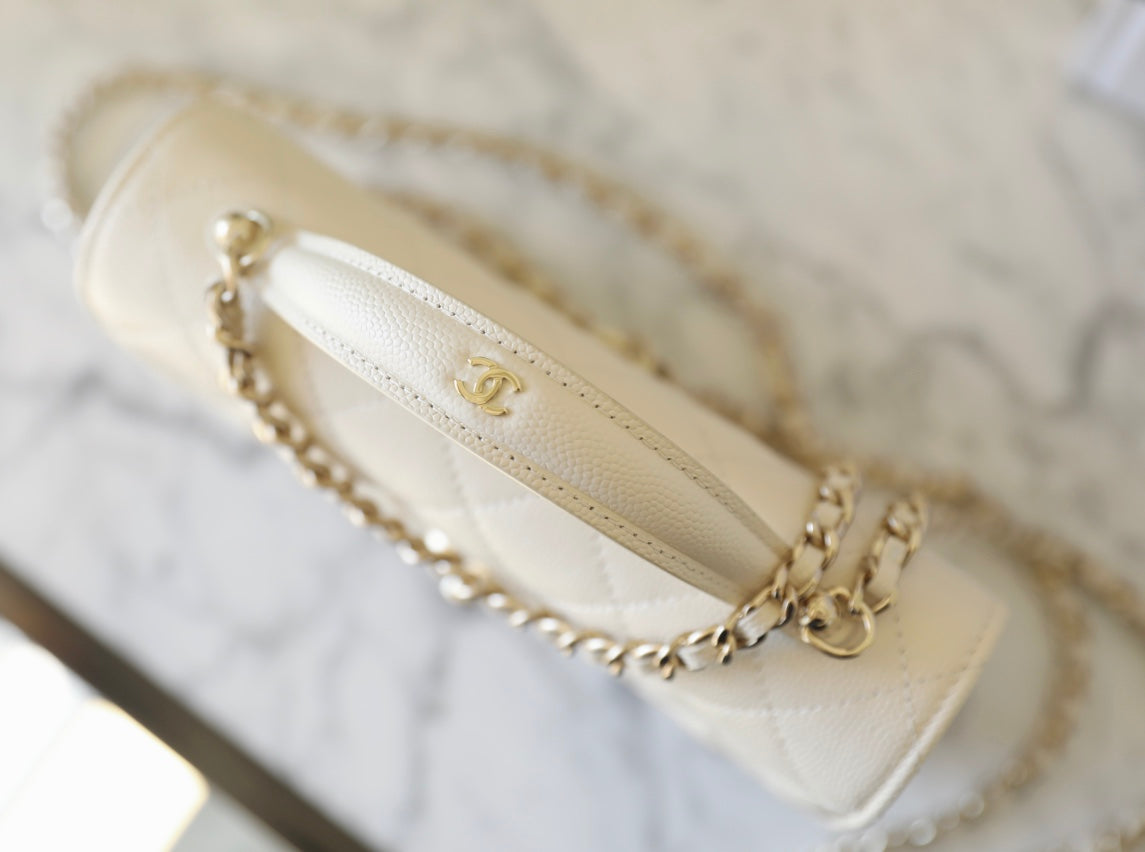 CHANEL 25C Top Handle 18cm Cream Grained Calfskin