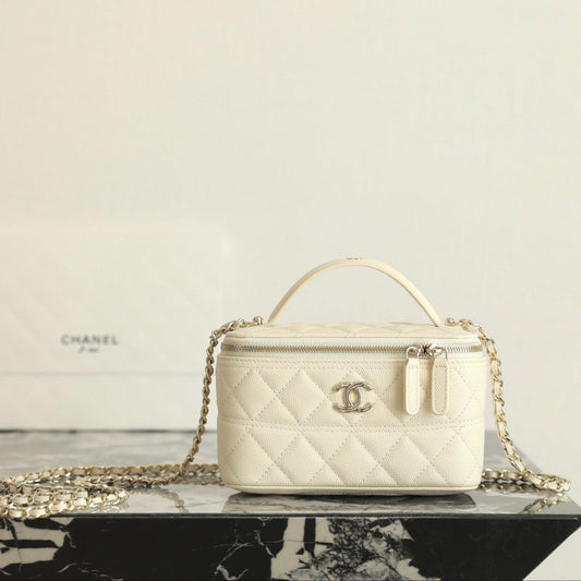CHANEL 25C Vanity 17cm Cream Grained Calfskin