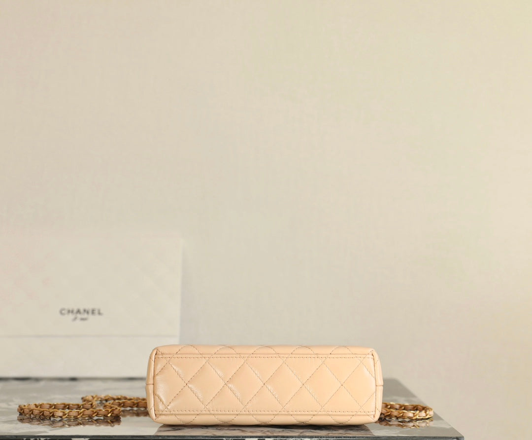 CHANEL 24K Nano 19cm Kelly Shopper Bag Beige Patent Lambskin