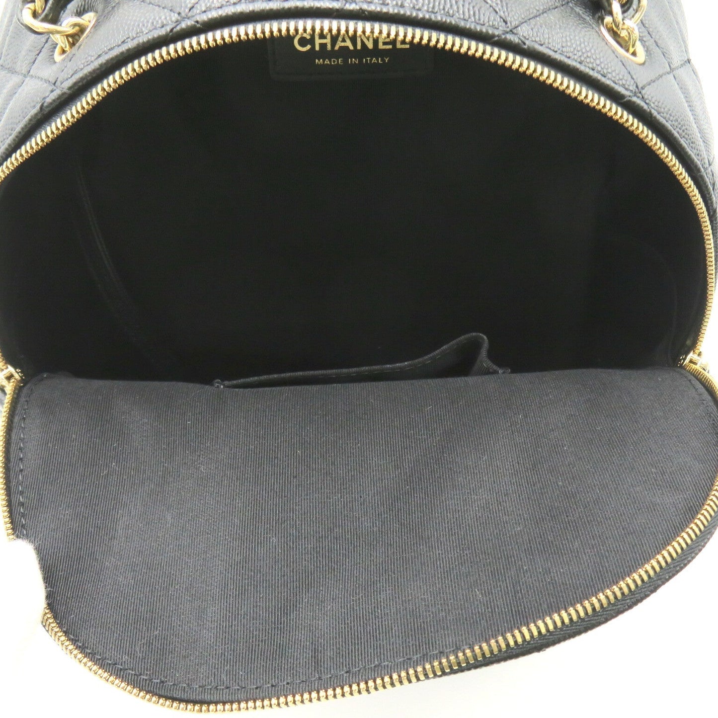 Chanel Matelasse Shoulder Bag Leather Shoulder Bag 26873364