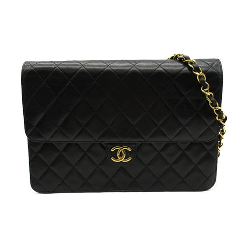Chanel Quilted Leather Single Flap Bag Leather Crossbody Bag in New Condition