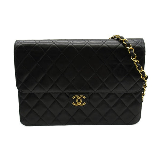 Chanel Quilted Leather Single Flap Bag Leather Crossbody Bag in New Condition