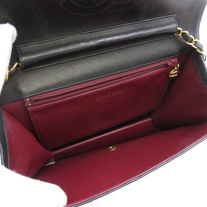 Chanel Quilted Leather Single Flap Bag Leather Crossbody Bag in New Condition