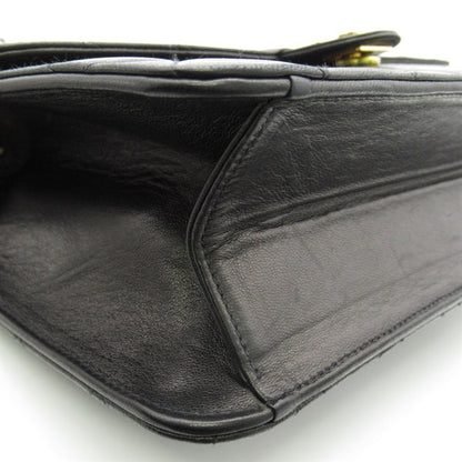 Chanel Quilted Leather Single Flap Bag Leather Crossbody Bag in New Condition