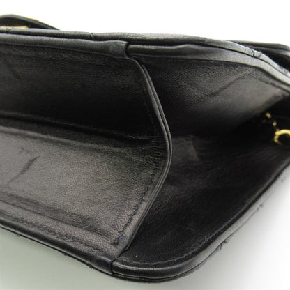 Chanel Quilted Leather Single Flap Bag Leather Crossbody Bag in New Condition