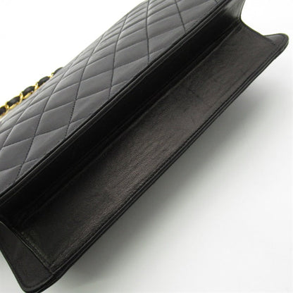 Chanel Quilted Leather Single Flap Bag Leather Crossbody Bag in New Condition
