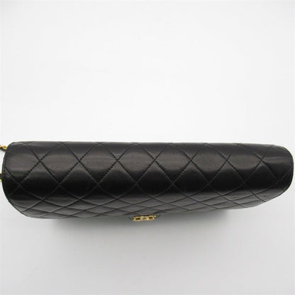 Chanel Quilted Leather Single Flap Bag Leather Crossbody Bag in New Condition