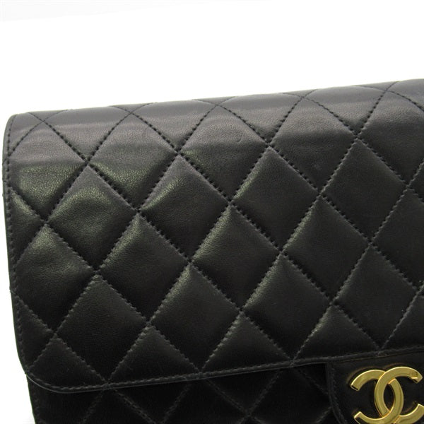 Chanel Quilted Leather Single Flap Bag Leather Crossbody Bag in New Condition