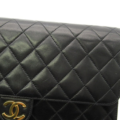 Chanel Quilted Leather Single Flap Bag Leather Crossbody Bag in New Condition