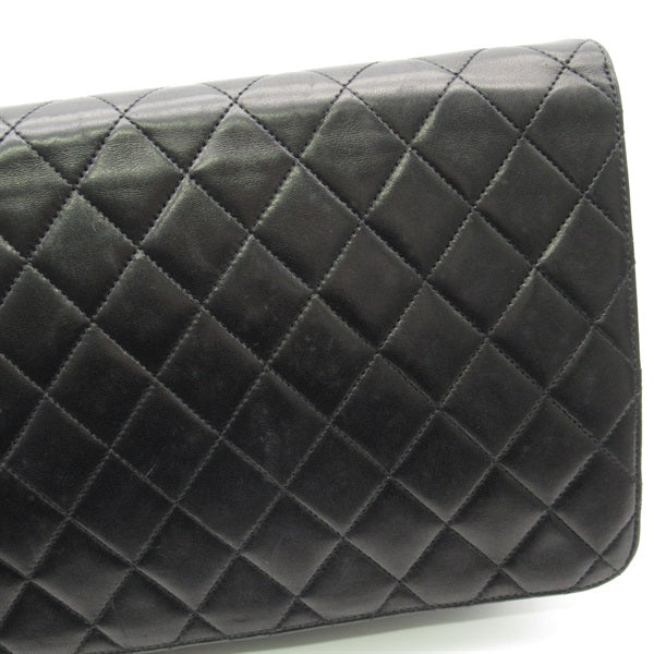 Chanel Quilted Leather Single Flap Bag Leather Crossbody Bag in New Condition