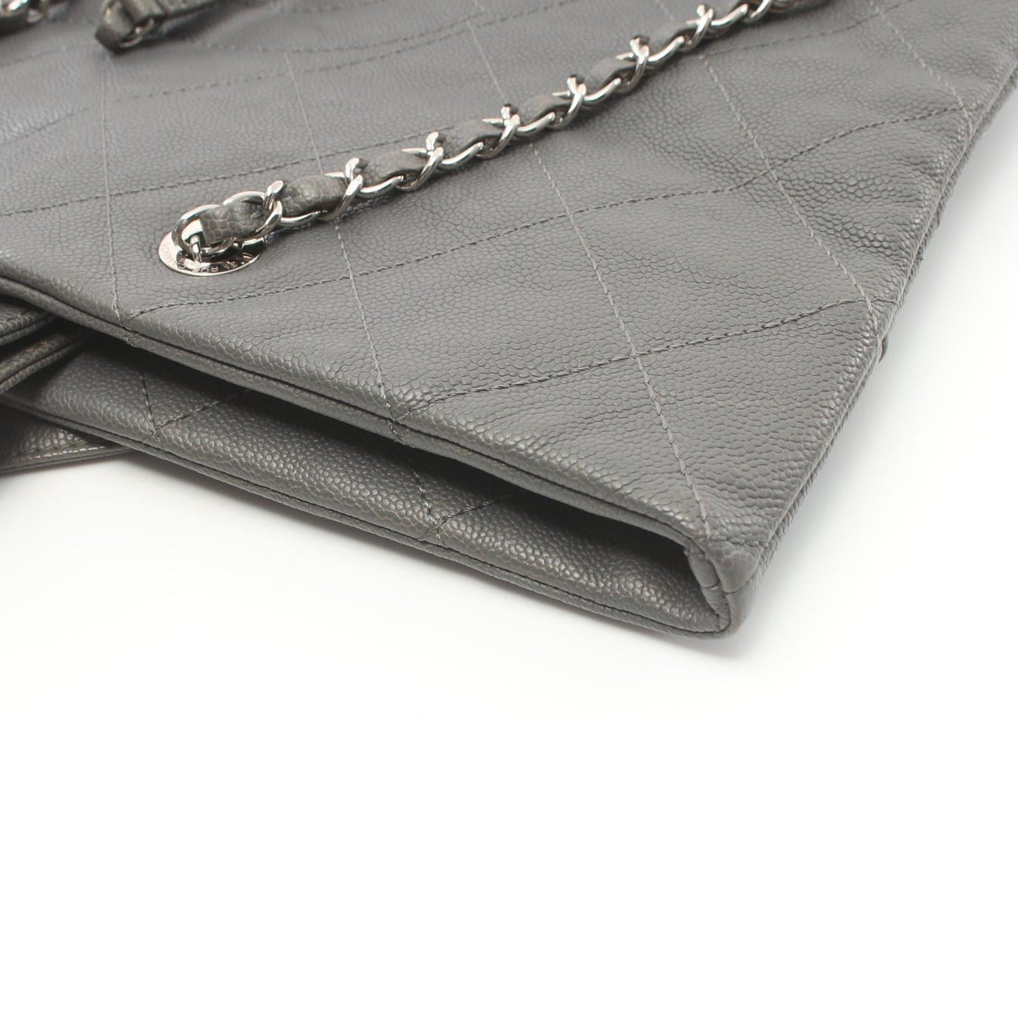 Chanel Caviar Matelasse Tote Bag Leather Tote Bag 20339830 in New Condition