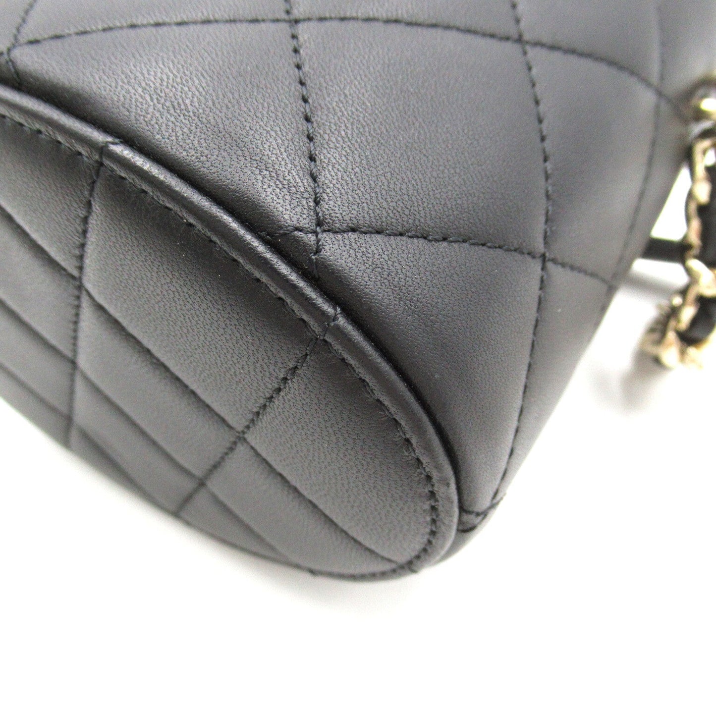 Chanel CC Matelasse Vanity Shoulder Bag Leather Shoulder Bag 29236862