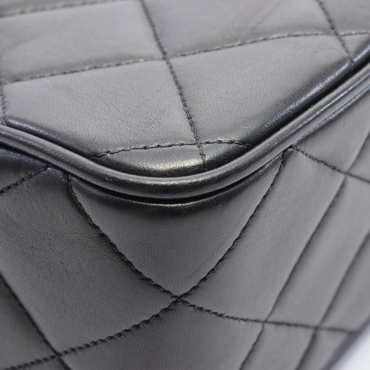 Chanel Matelasse Lambskin Shoulder Bag Black