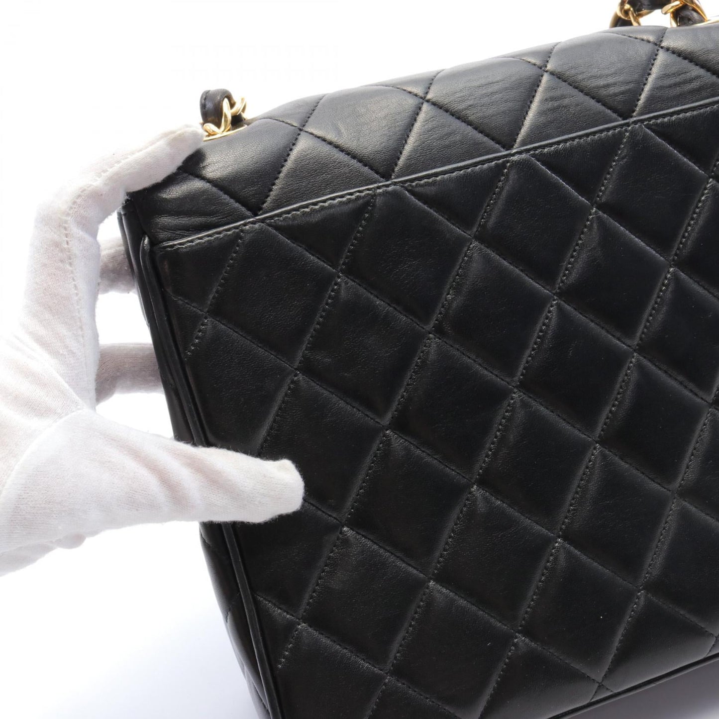 Chanel Matelasse Lambskin Shoulder Bag Black