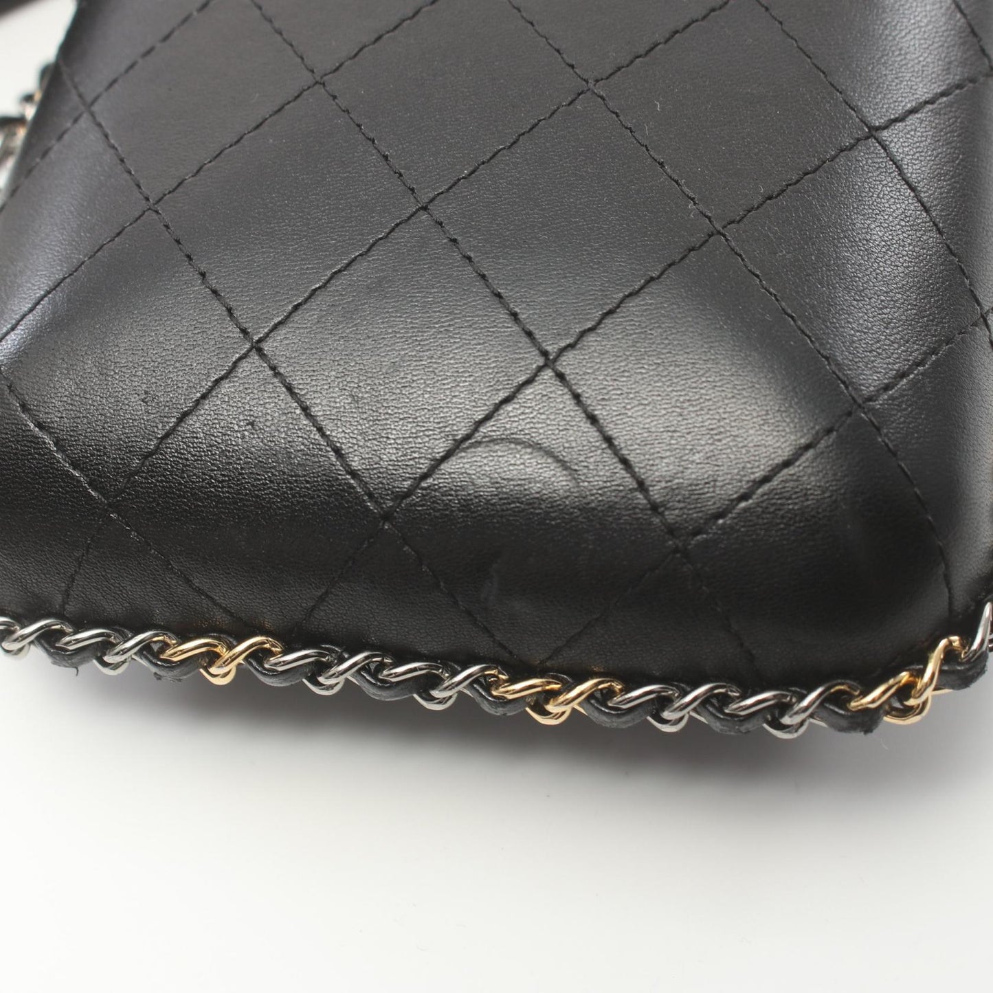 Chanel Matelasse Leather Shoulder Bag Black