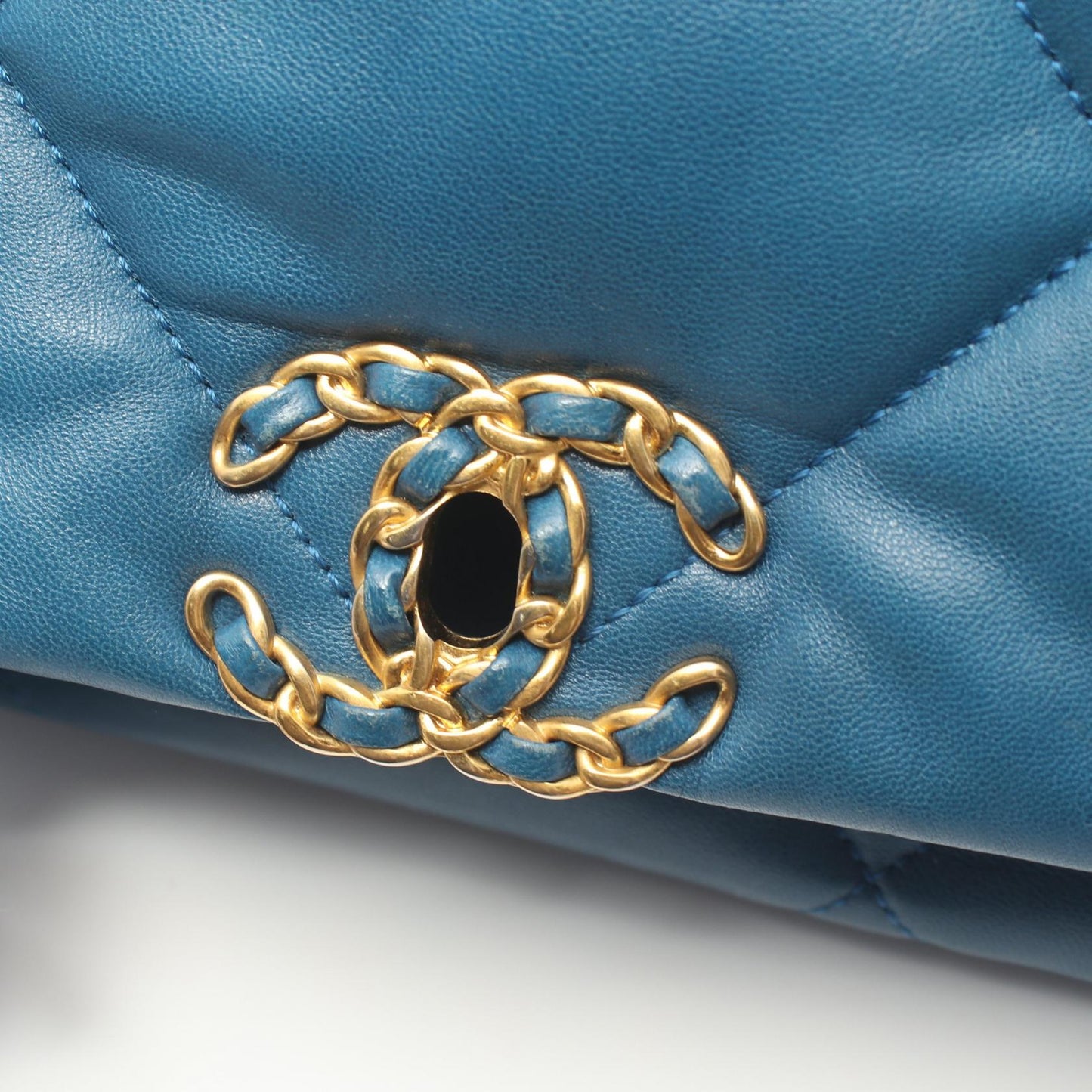 Chanel 19 dix-neuf Large Matelasse Shoulder Bag Leather Shoulder Bag AS1160