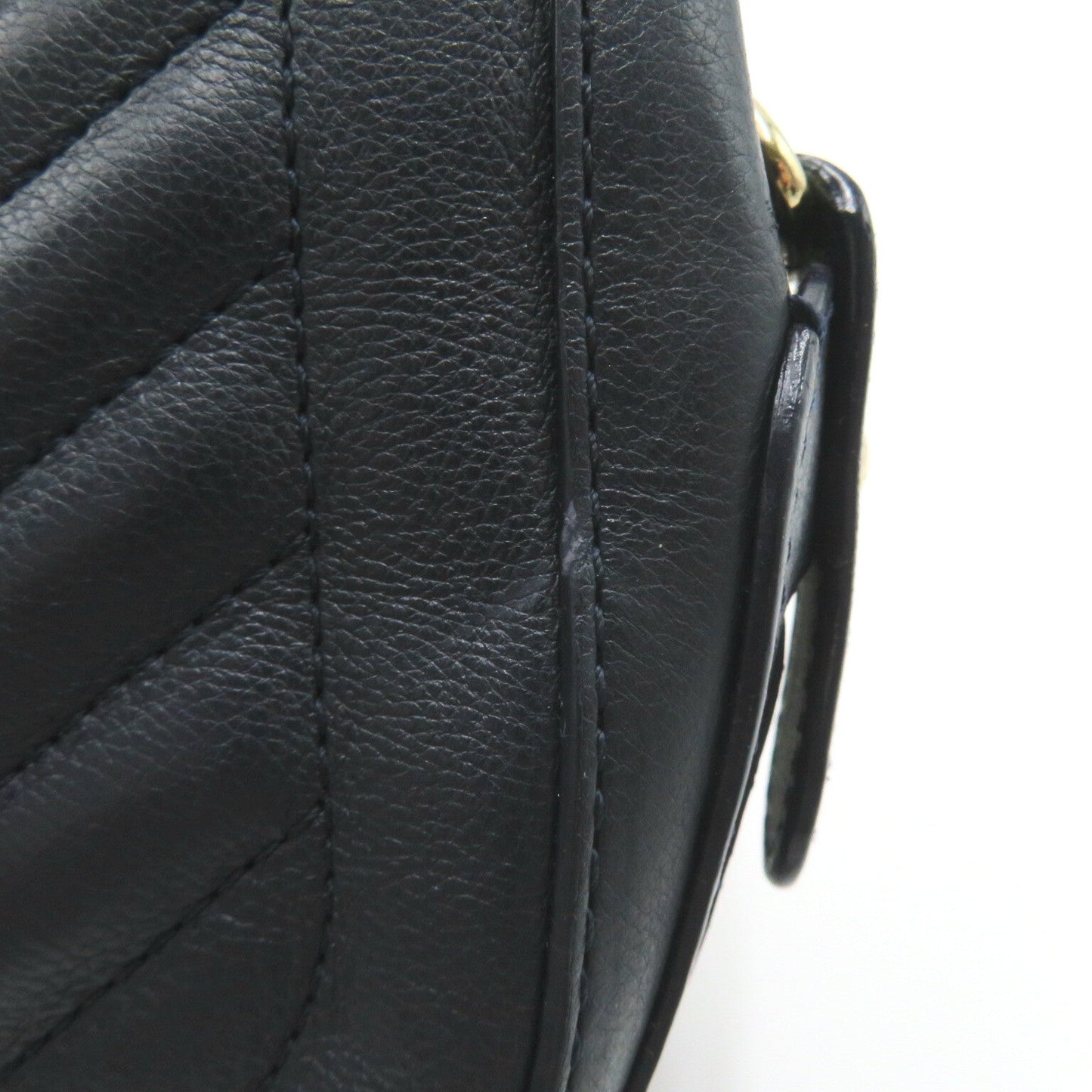 Chanel CC Chevron Flap Messenger Bag  Leather Shoulder Bag in New Condition