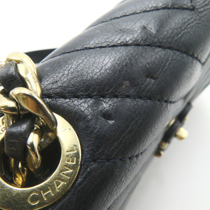 Chanel CC Chevron Flap Messenger Bag  Leather Shoulder Bag in New Condition