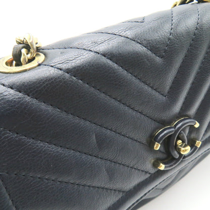 Chanel CC Chevron Flap Messenger Bag  Leather Shoulder Bag in New Condition