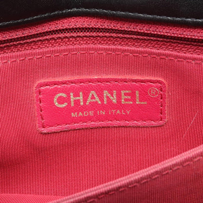 Chanel Quilted Leather Chain Flap Bag Leather Shoulder Bag in New Condition