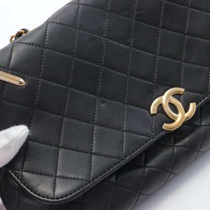 Chanel Quilted Leather Chain Flap Bag Leather Shoulder Bag in New Condition