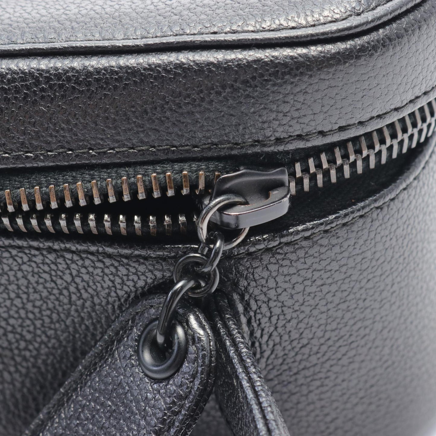 Chanel CC Leather Handbag Leather Handbag in Great Condition