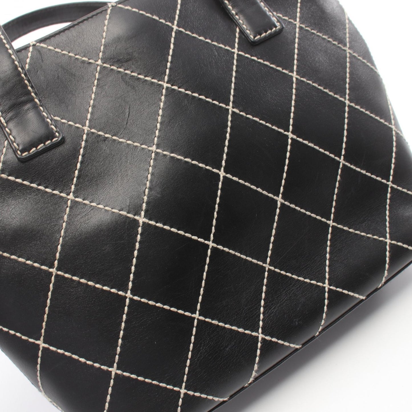 Chanel Wild Stitch Leather Tote Bag A18126