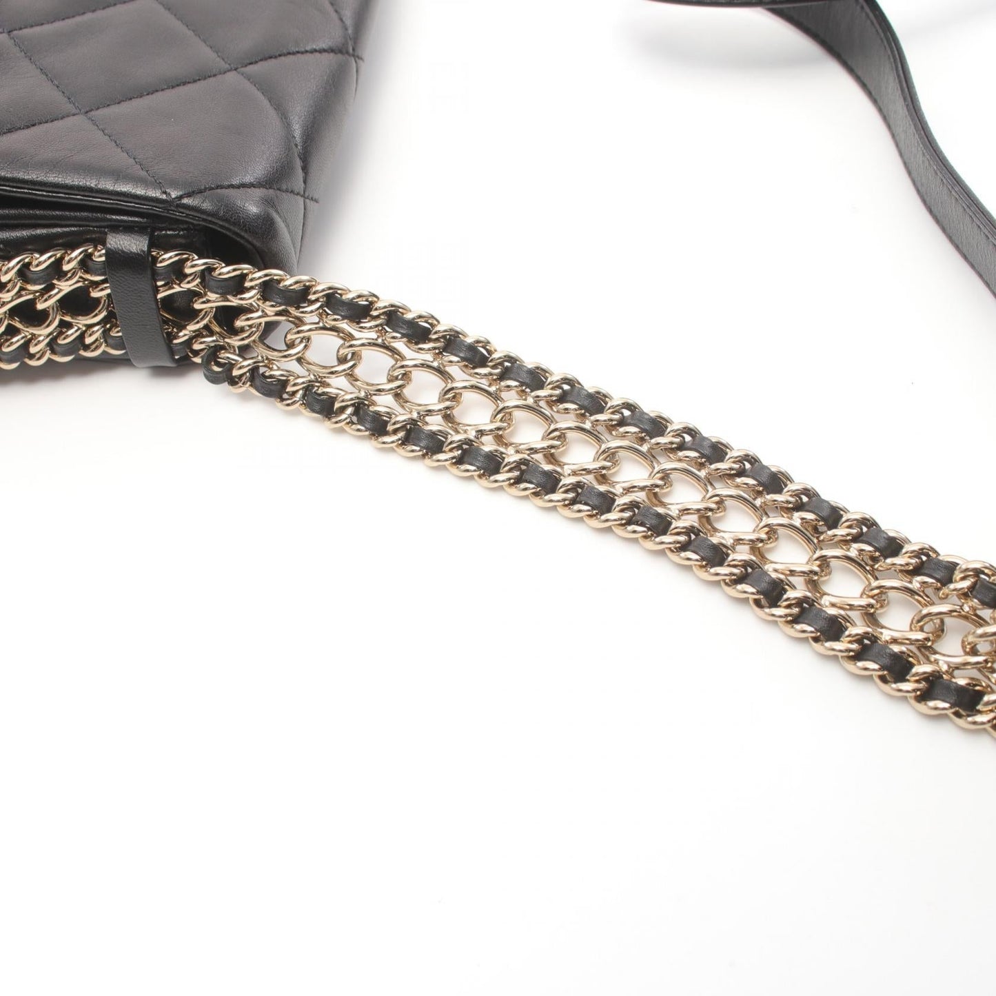 Chanel Matelasse Leather Shoulder Bag AS3100