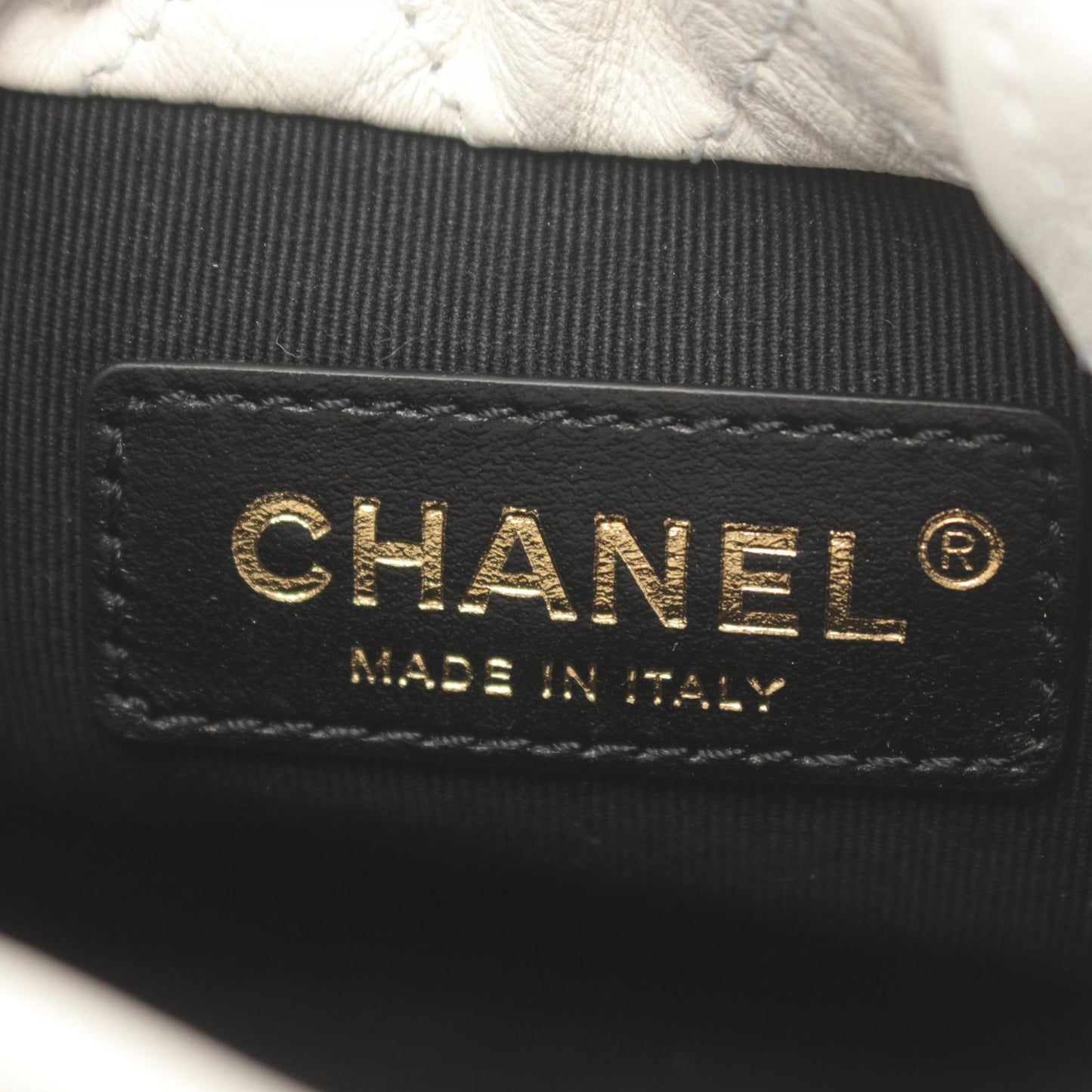 Chanel Matelasse Leather Shoulder Bag AS2529