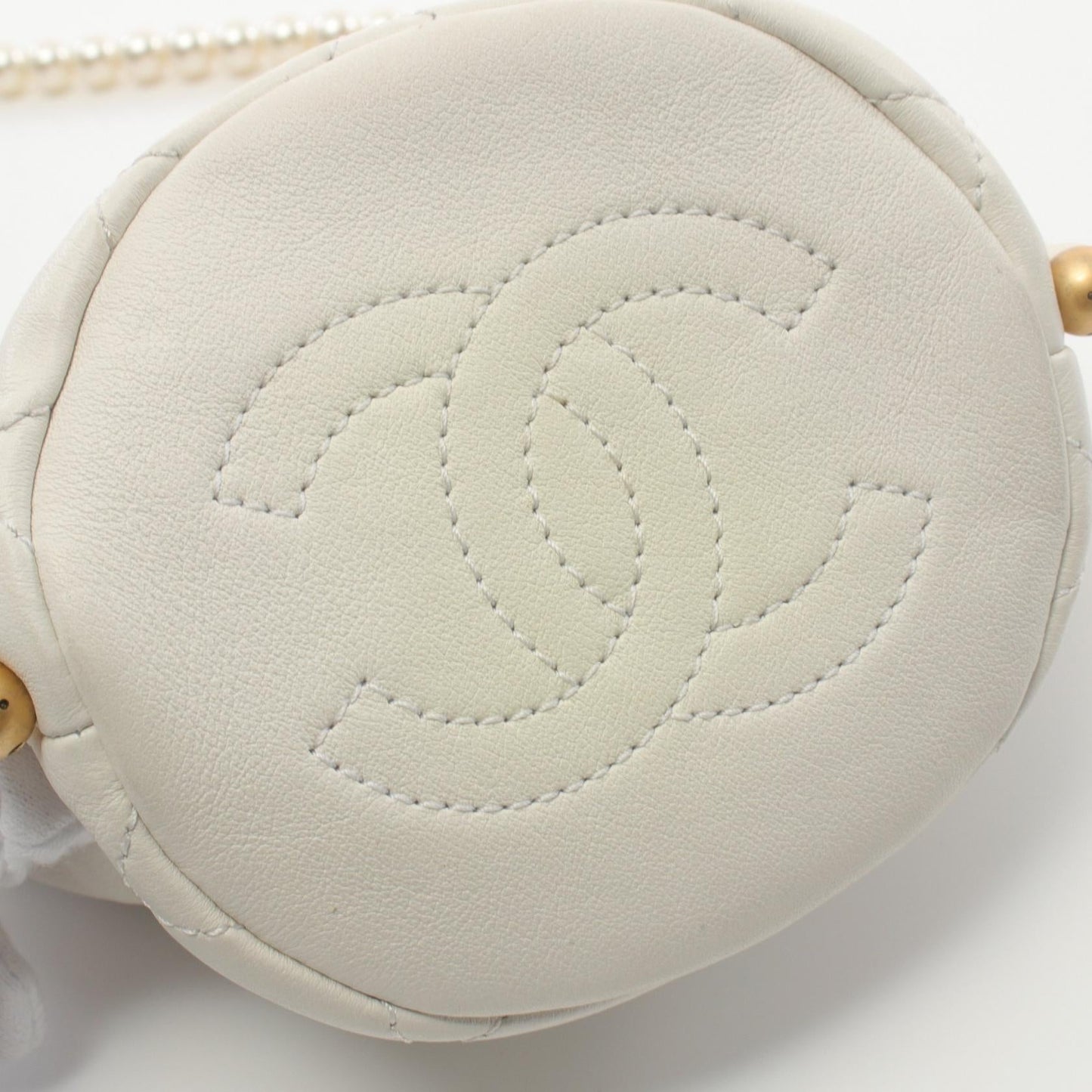 Chanel Matelasse Leather Shoulder Bag AS2529