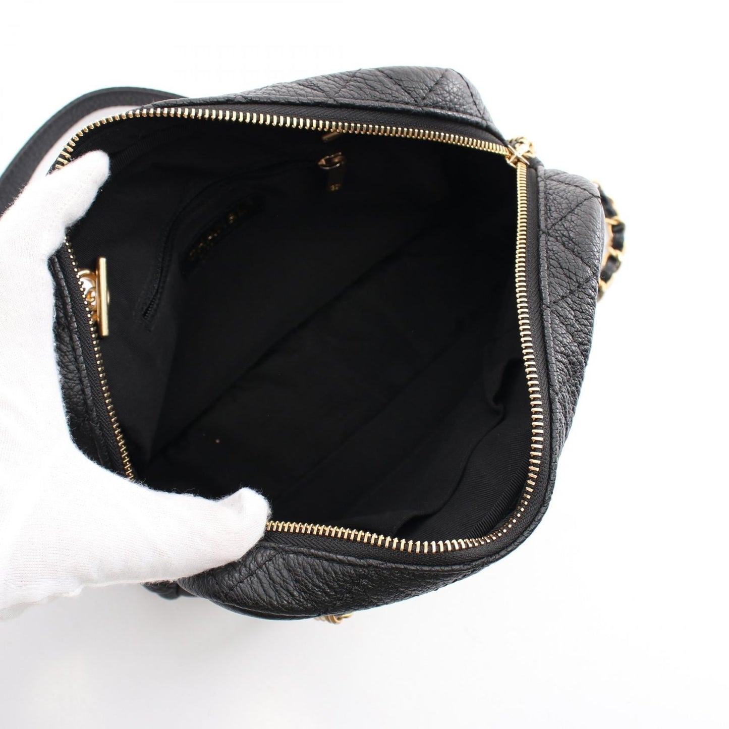 Chanel Matelasse Leather Shoulder Bag Black