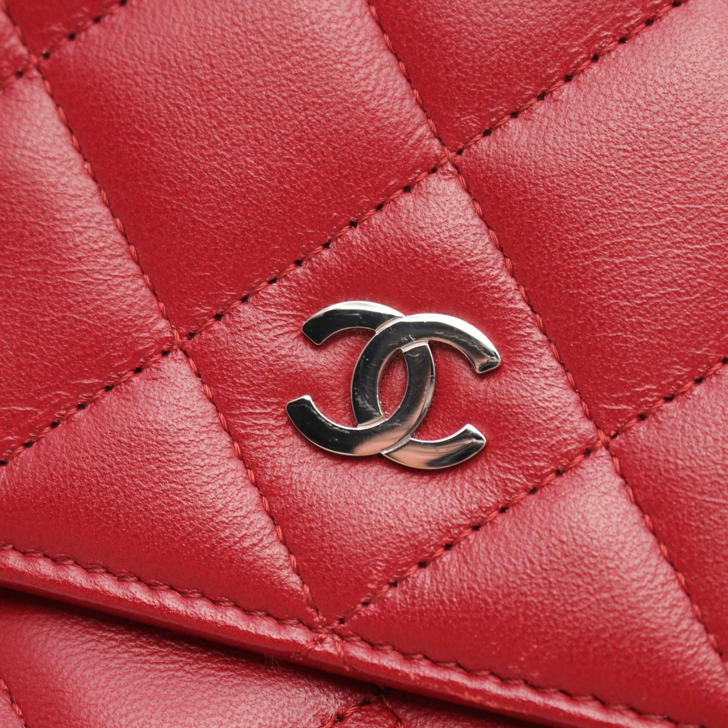 Chanel Matelasse Lambskin Shoulder Bag Red