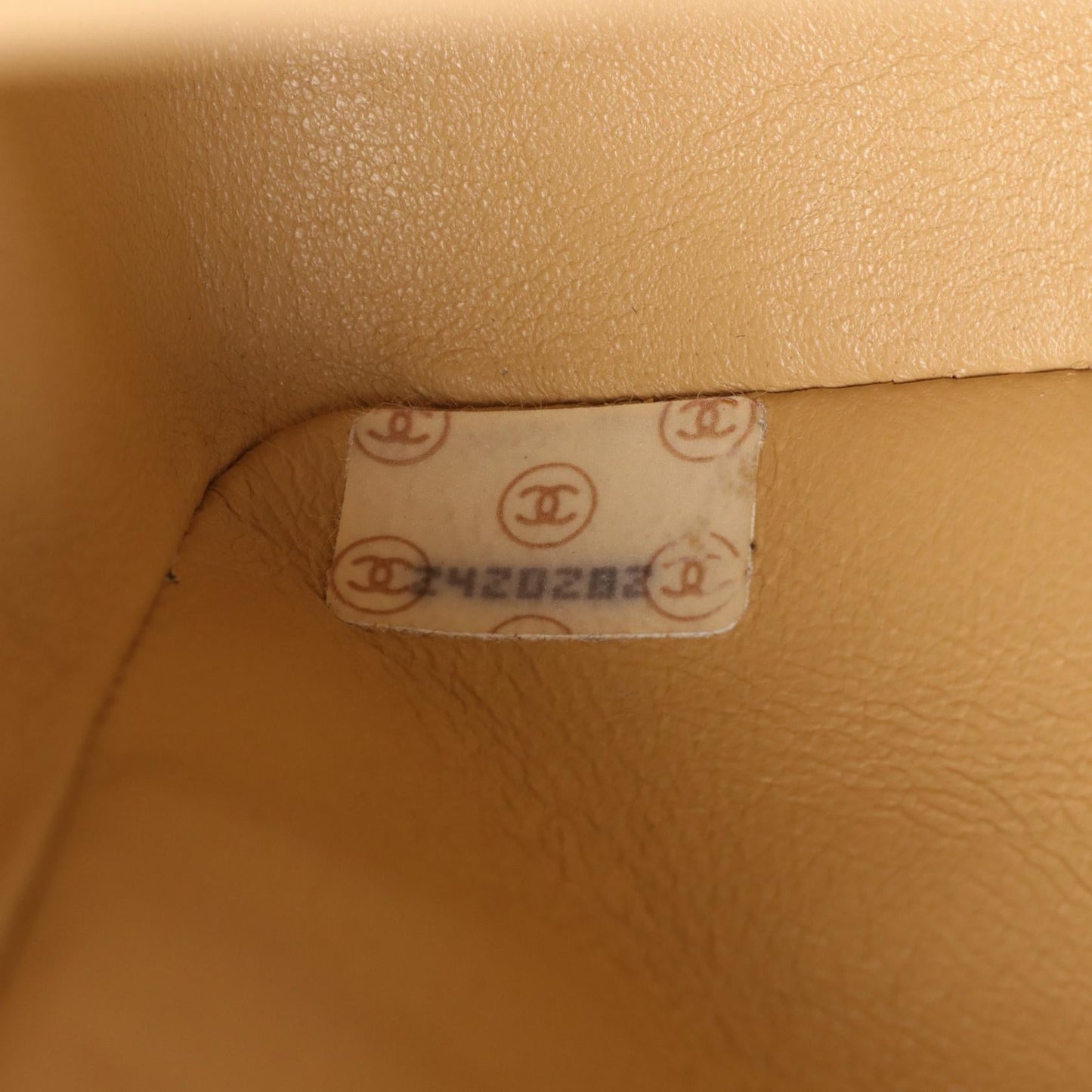 Chanel Matelasse W Flap Leather Shoulder Bag A01112