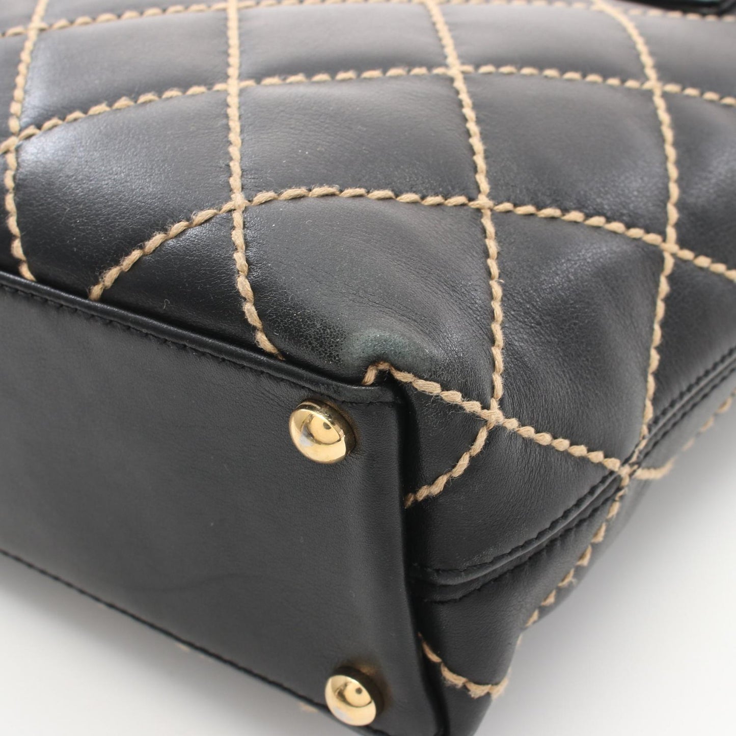 Chanel Wild Stitch Leather Tote Bag A18126