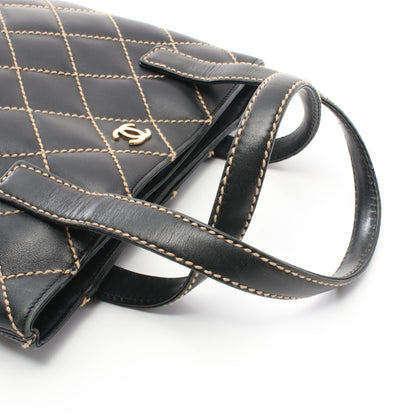 Chanel Wild Stitch Leather Tote Bag A18126