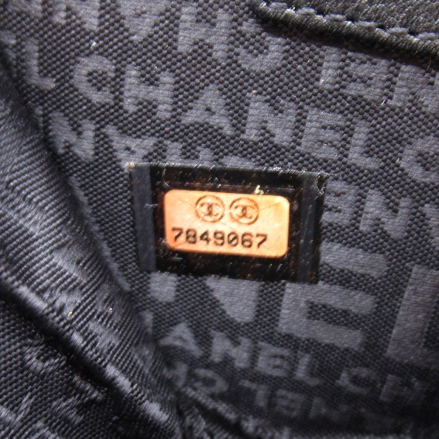 Chanel Camellia Round Zip Pouch Leather Vanity Bag 7849067 in New Condition