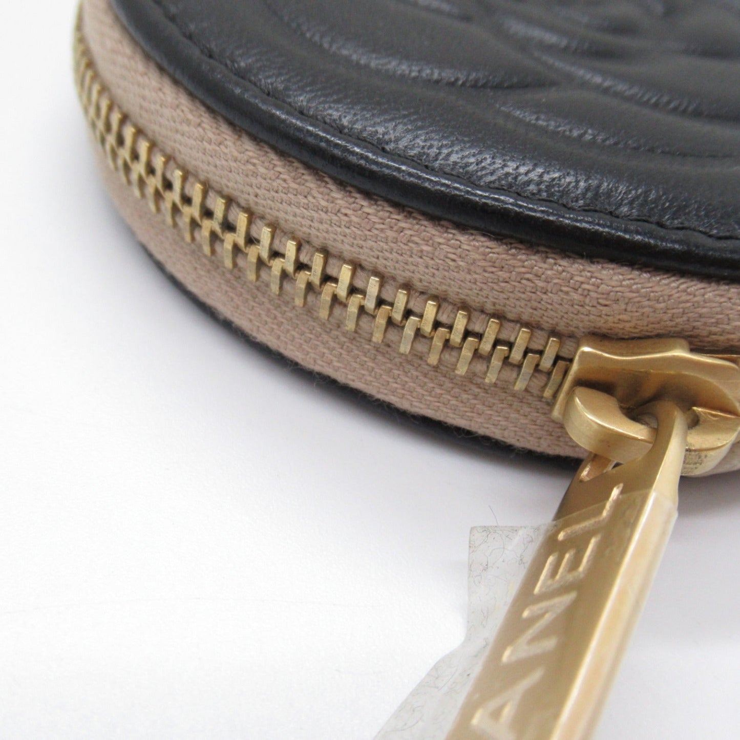 Chanel Camellia Round Zip Pouch Leather Vanity Bag 7849067 in New Condition