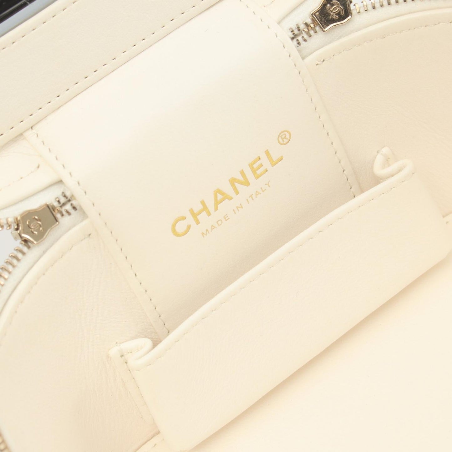 Chanel Caviar Skin Matelasse Handbag AS3171