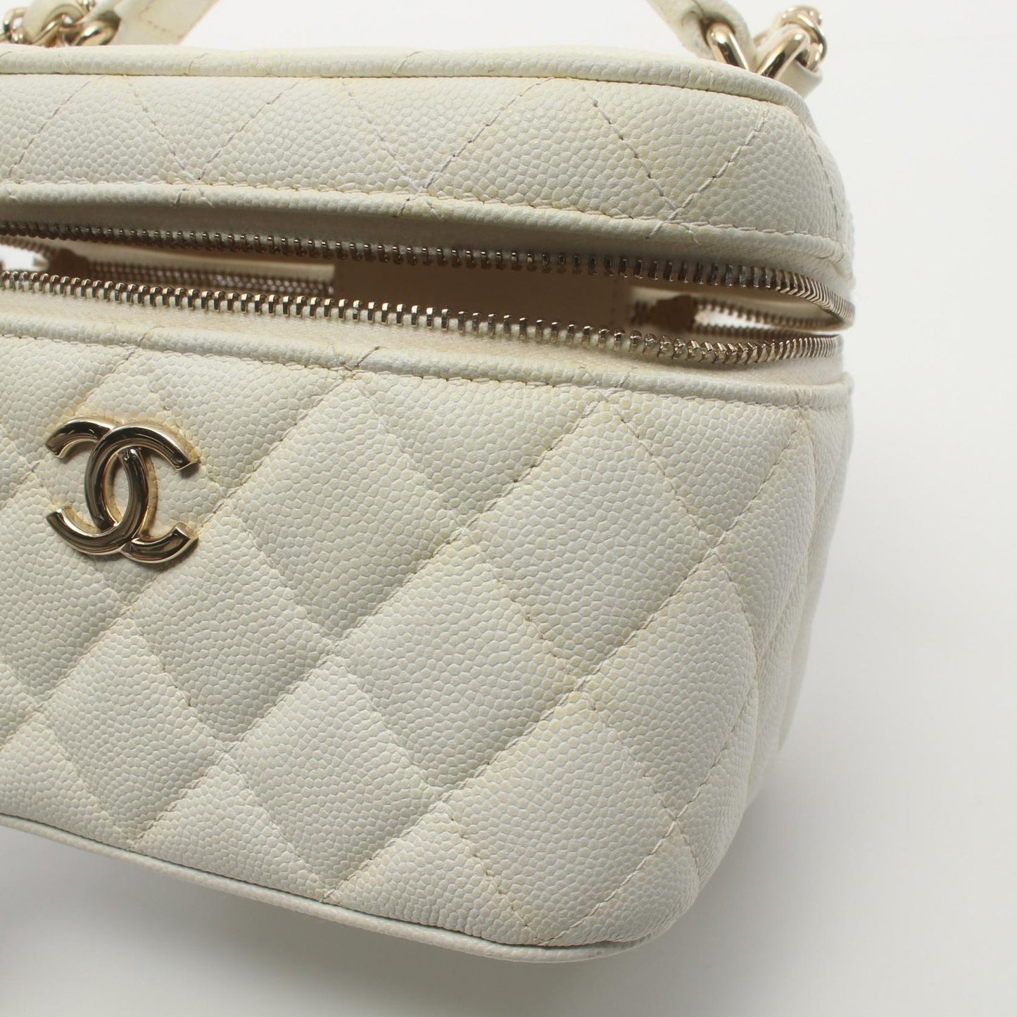 Chanel Caviar Skin Matelasse Handbag AS3171