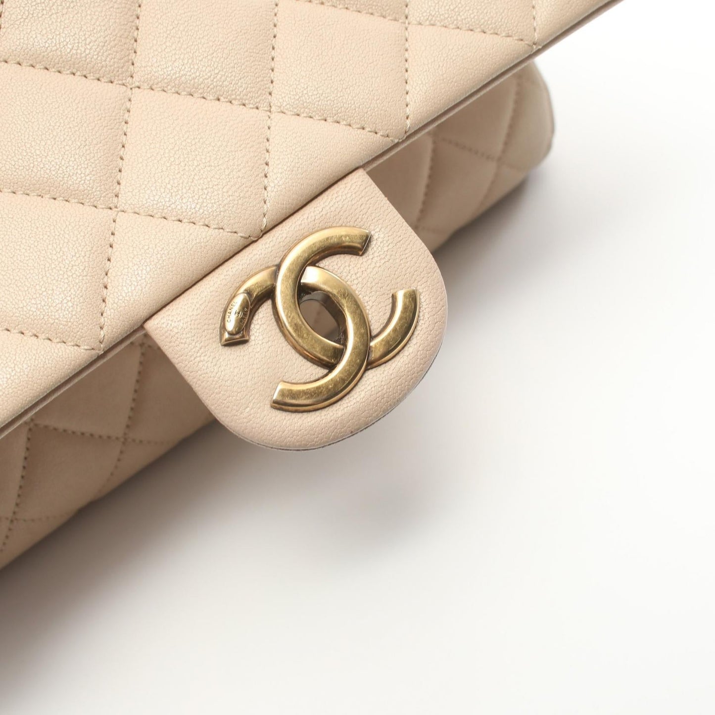 Chanel CC Quilted Caviar Chain Handle Bag Leather Handbag A93443 in New Condition