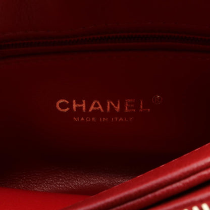 Chanel Chevron Leather Shoulder Bag Leather Shoulder Bag in New Condition