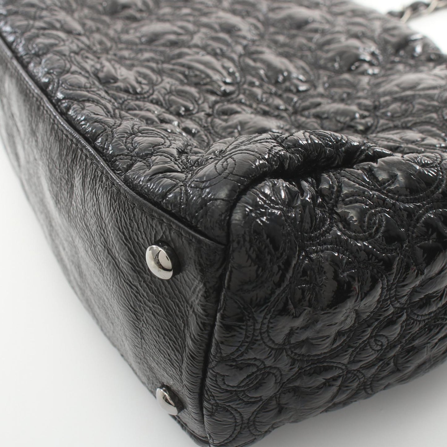 Chanel Patent Embossed Camellia Shoulder Bag  Leather Shoulder Bag 129***** in Great Condition