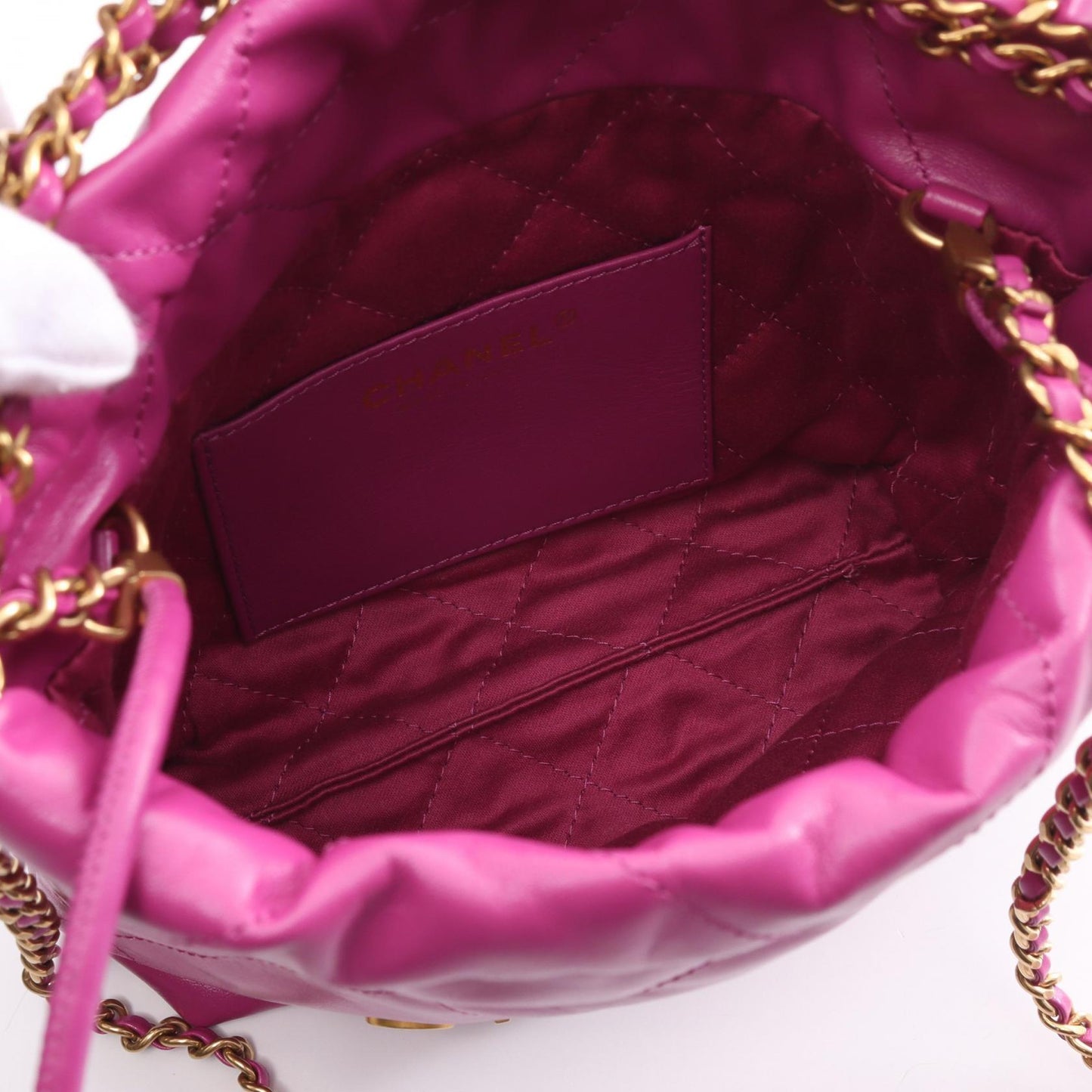 Chanel 22 Leather Shoulder Bag Purple