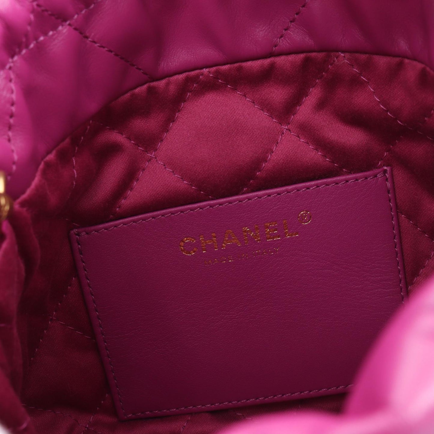 Chanel 22 Leather Shoulder Bag Purple